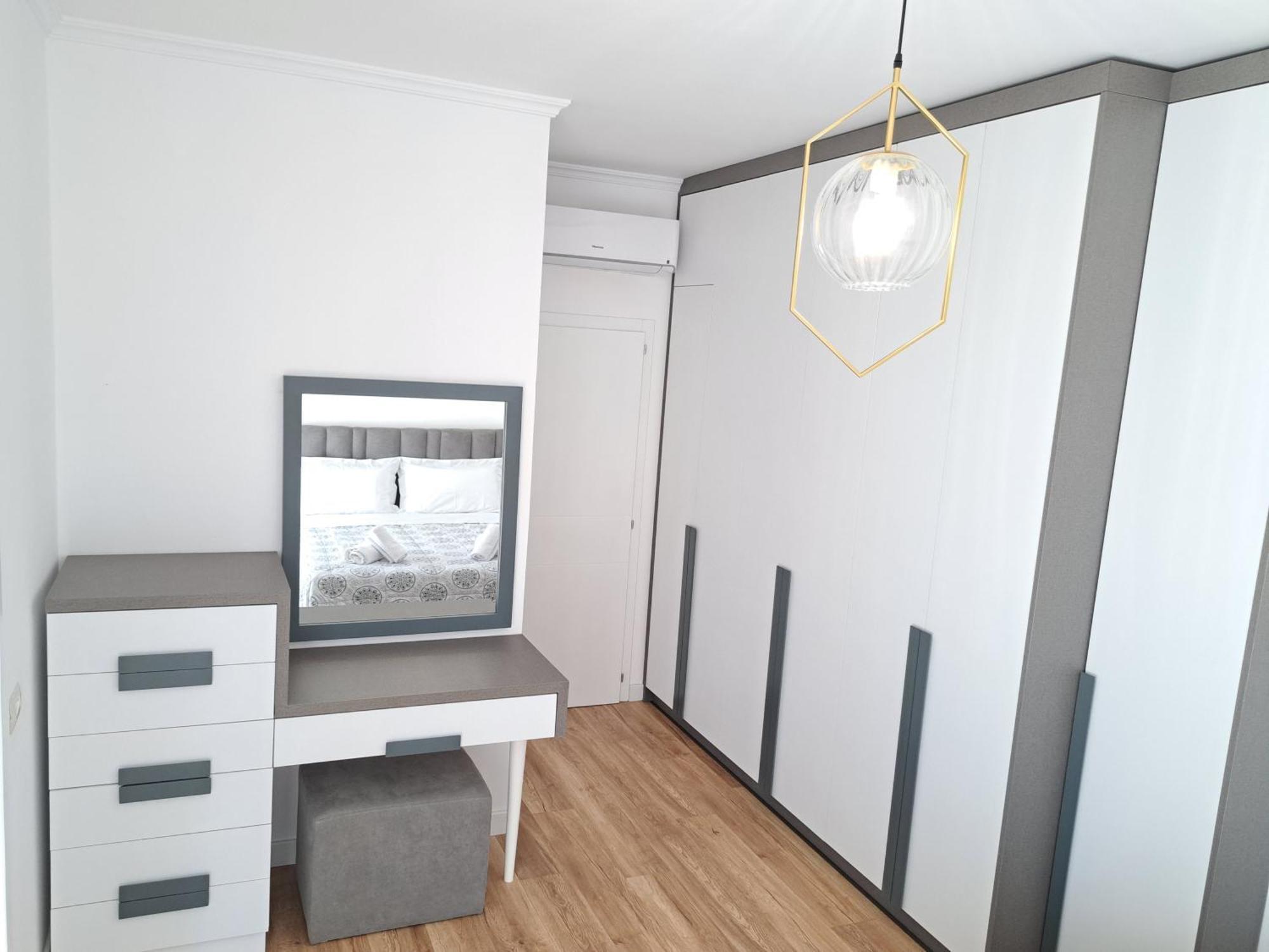 Pazari Luxury Central Apartment 티라나 외부 사진
